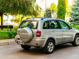 Toyota Rav 4 foto 3