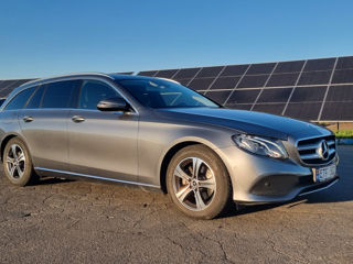 Mercedes E-Class foto 2