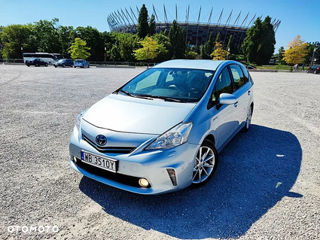 Toyota prius plus + V piese.  запчасти.