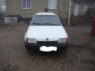 Opel Kadett foto 2