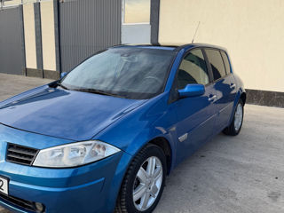 Renault Megane foto 2