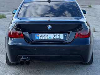 BMW 5 Series foto 5