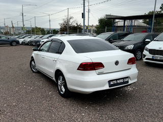 Volkswagen Passat foto 3