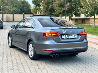 Volkswagen Jetta foto 6