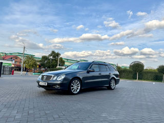 Mercedes E-Class foto 2