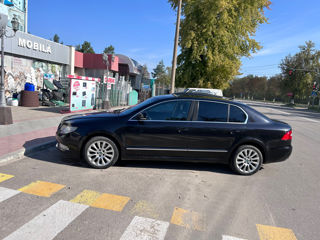 Skoda Superb foto 2