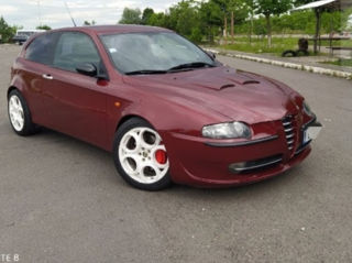 Alfa Romeo 147 foto 2