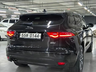 Jaguar F-PACE foto 2