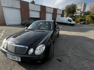 Mercedes E-Class foto 2