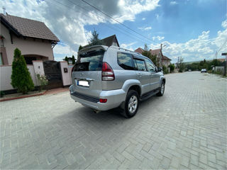 Toyota Land Cruiser Prado foto 3