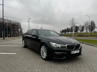 BMW 7 Series foto 2