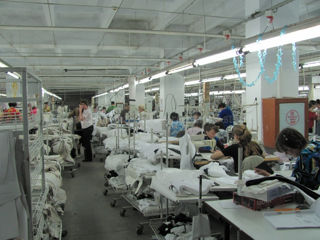 Intreprinderea produce la comanda tricotaje, produse din tricot finite, mun. Balti, Glodeni