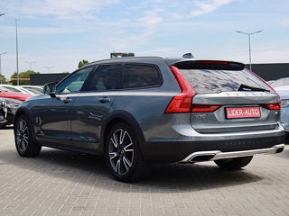 Volvo V90 Cross Country foto 6