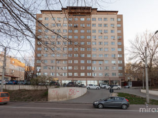 Apartament cu 2 camere, 63 m², Botanica, Chișinău foto 15