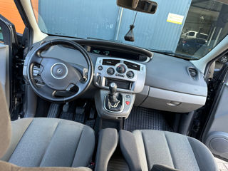 Renault Grand Scenic foto 4