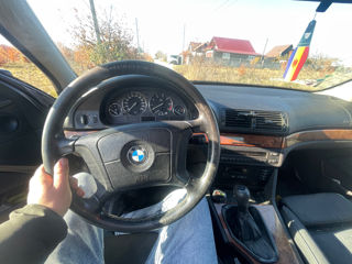 BMW 5 Series foto 7