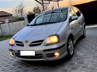 Nissan Almera Tino