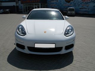 Porsche Panamera foto 2