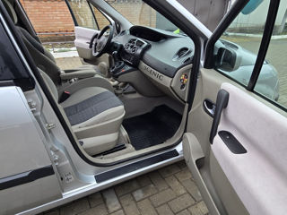 Renault Grand Scenic foto 8