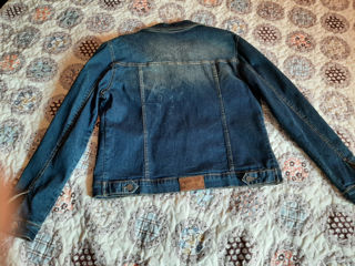 Продам джинсовую куртку - 400 лей. новая.  размер 48-50. foto 6