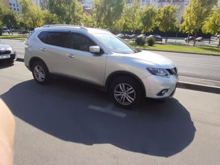 Nissan X-Trail foto 2