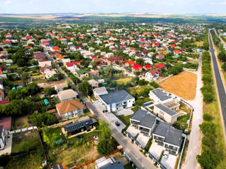 Ciorescu. Casă în 2 nivele, 3 + Living. 218 m.p pe 7 ari. foto 20