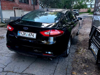 Ford Fusion foto 8