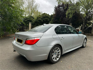 BMW 5 Series foto 12