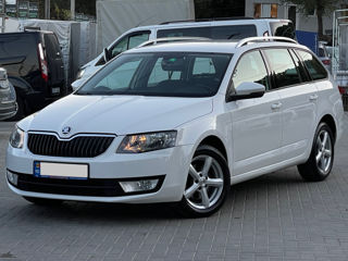 Skoda Octavia foto 1