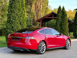 Tesla Model S foto 13