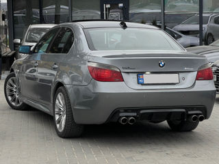 BMW 5 Series foto 5