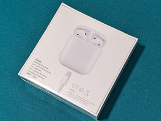 Apple airpods 2 with charging case €100 noi sigilate,original