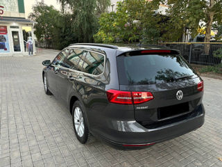 Volkswagen Passat foto 3