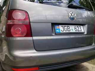 Volkswagen Touran foto 5