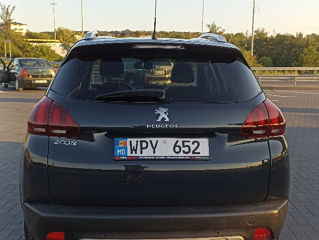 Peugeot 2008 foto 6