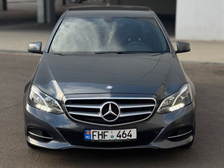 Mercedes E-Class foto 2