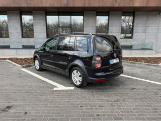 Volkswagen Touran foto 8