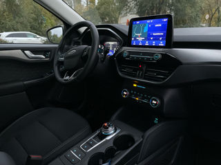 Ford Kuga foto 16