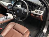 BMW 5 Series foto 3