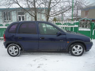 Opel Corsa foto 1