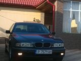 BMW 5 Series foto 6