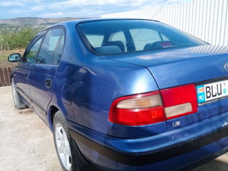 Toyota Carina foto 1