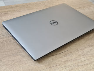 Dell XPS 15 (4K IPS/Core i7 6820HQ/16Gb DDR4/512Gb NVMe SSD/Quadro M1000M/15.6" FHD IPS) foto 7