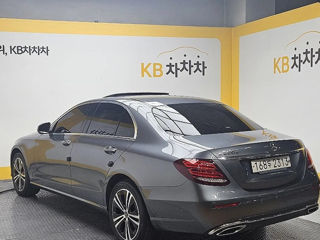 Mercedes E-Class foto 4