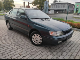 Toyota Carina foto 3