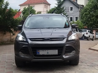 Ford Kuga foto 2