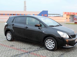 Toyota Verso foto 1