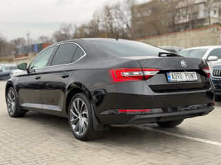 Skoda Superb foto 4