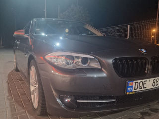 BMW 5 Series foto 4