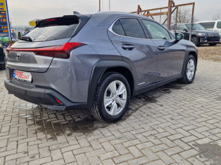 Lexus UX foto 9